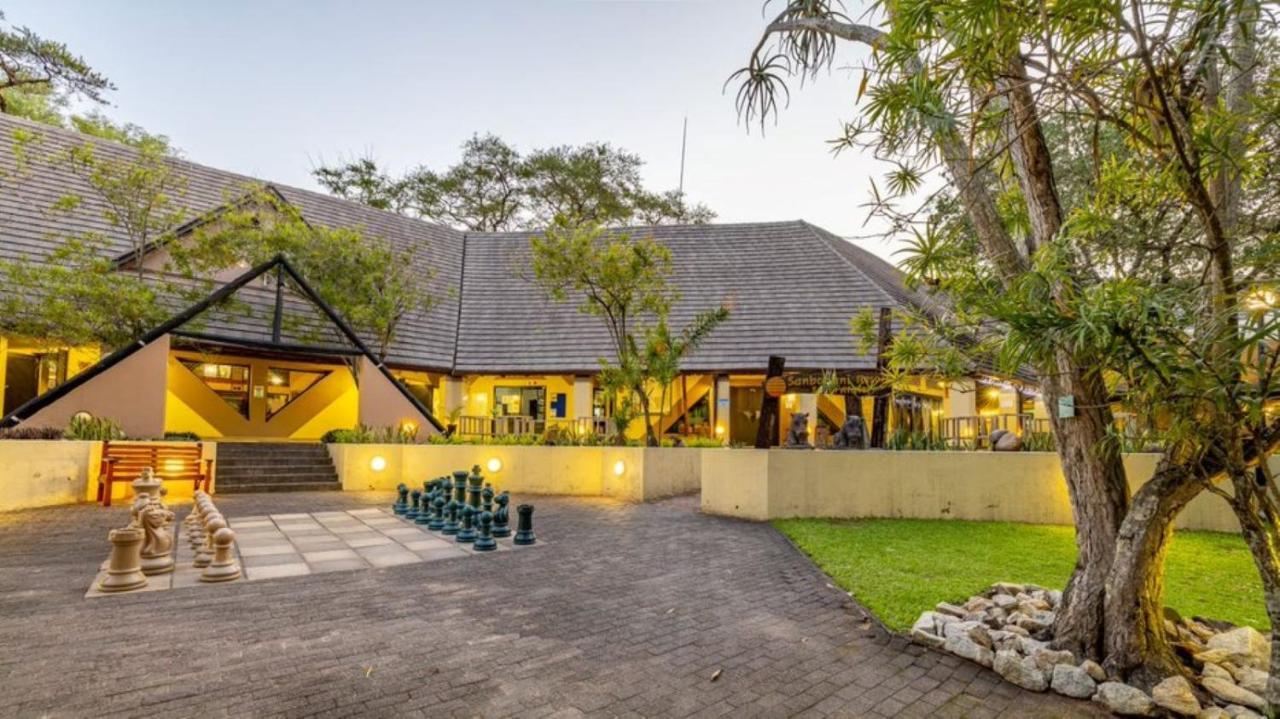 Sanbonani Hotel Hazyview Bagian luar foto