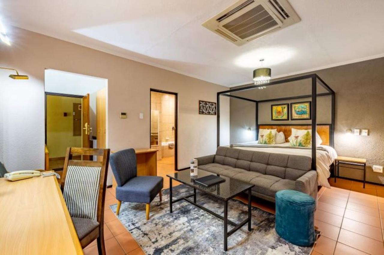 Sanbonani Hotel Hazyview Bagian luar foto