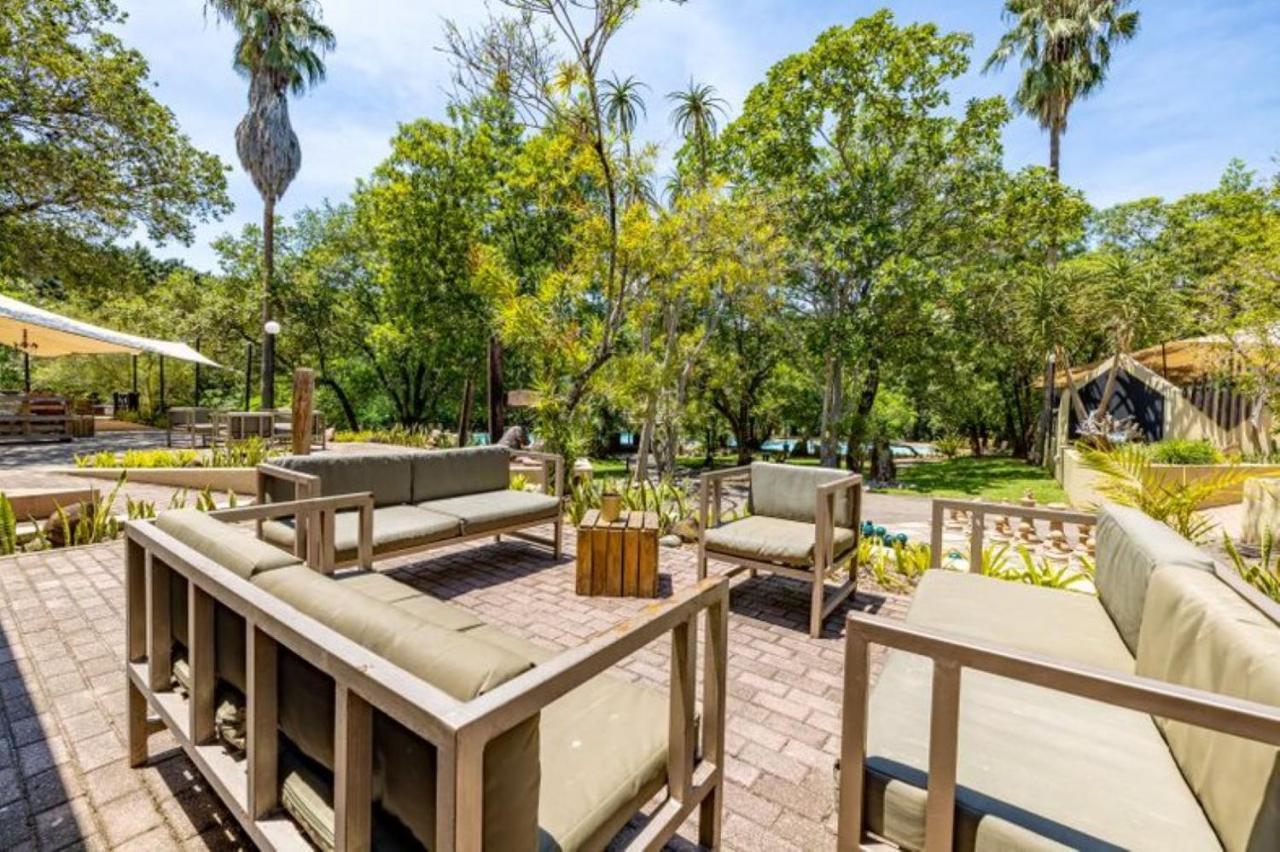 Sanbonani Hotel Hazyview Bagian luar foto