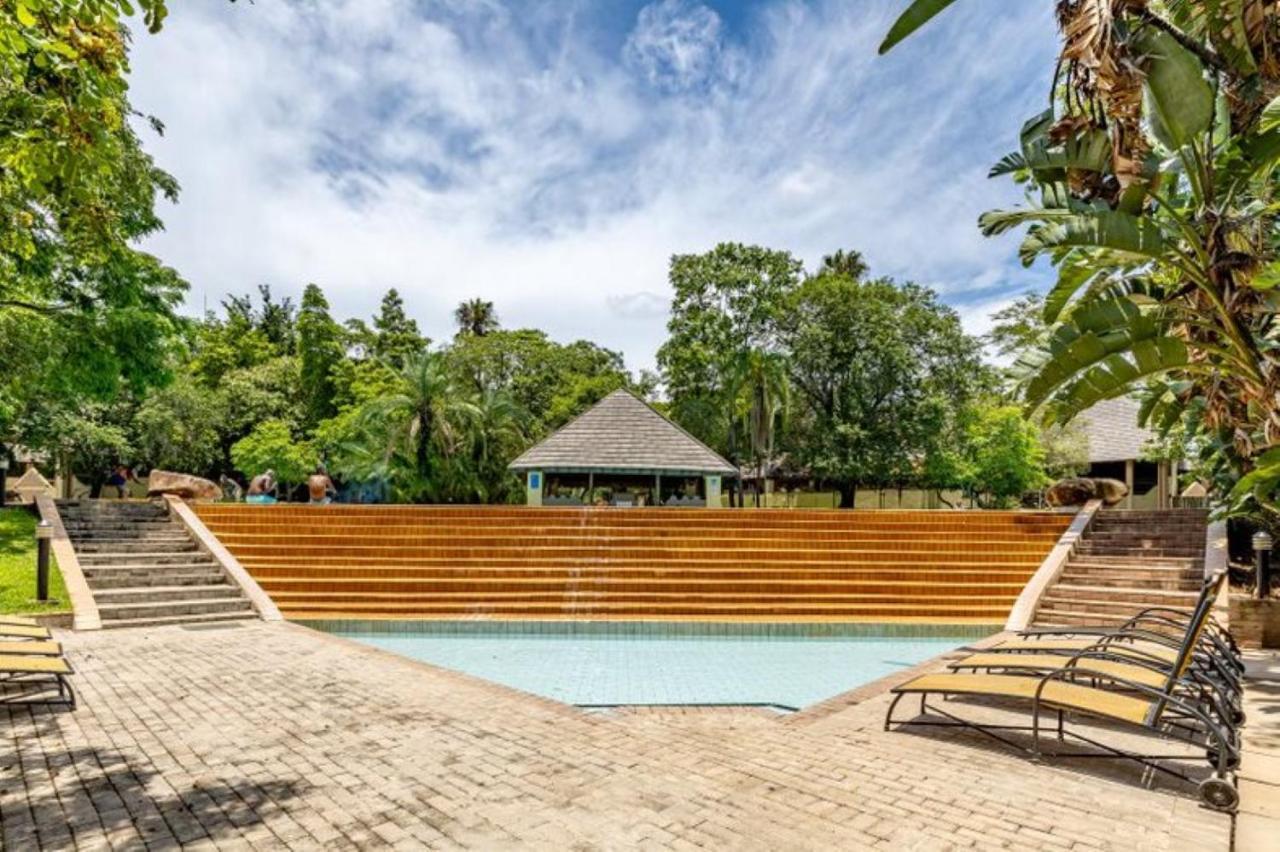 Sanbonani Hotel Hazyview Bagian luar foto